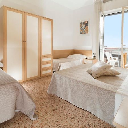Hotel Bellerofonte Rimini Eksteriør bilde