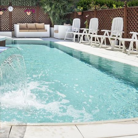 Hotel Bellerofonte Rimini Eksteriør bilde