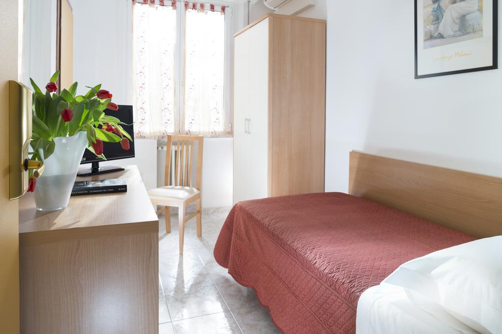 Hotel Bellerofonte Rimini Eksteriør bilde