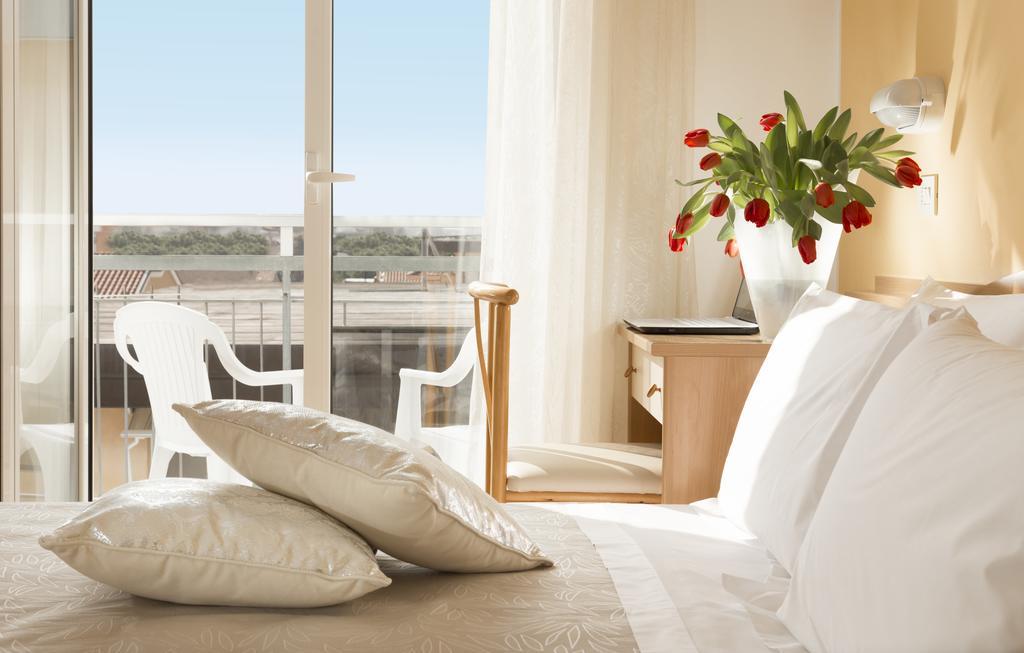 Hotel Bellerofonte Rimini Eksteriør bilde