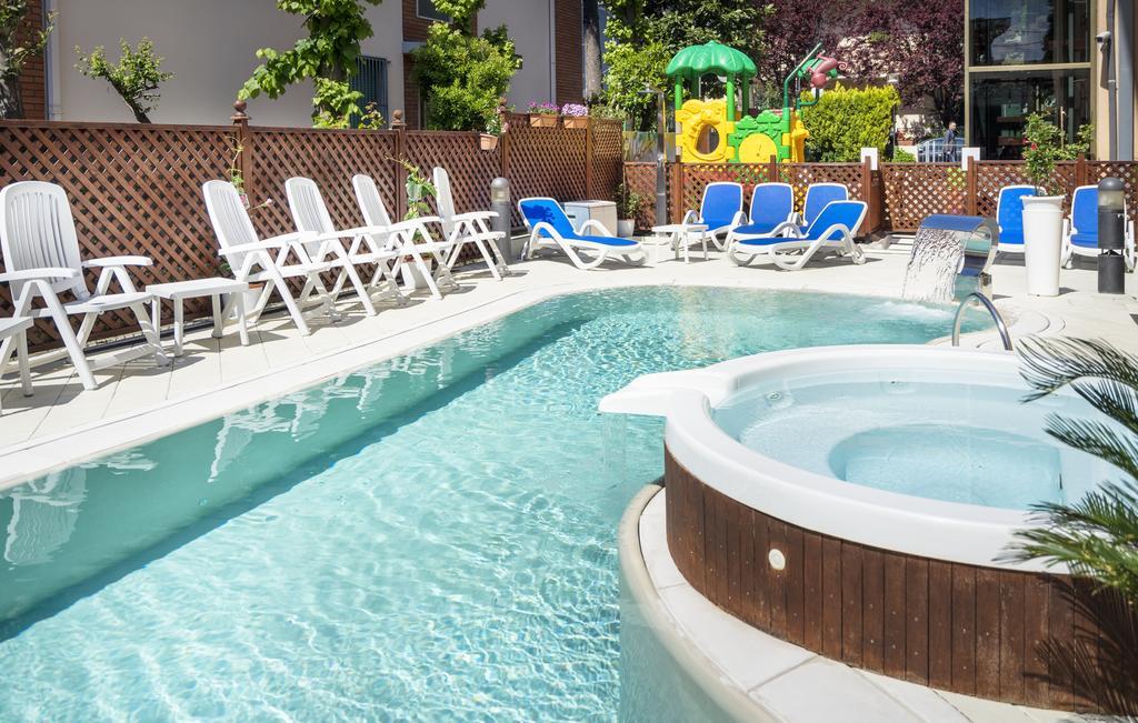Hotel Bellerofonte Rimini Eksteriør bilde