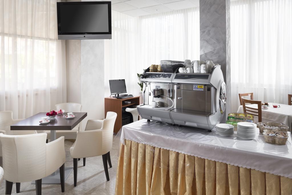 Hotel Bellerofonte Rimini Eksteriør bilde